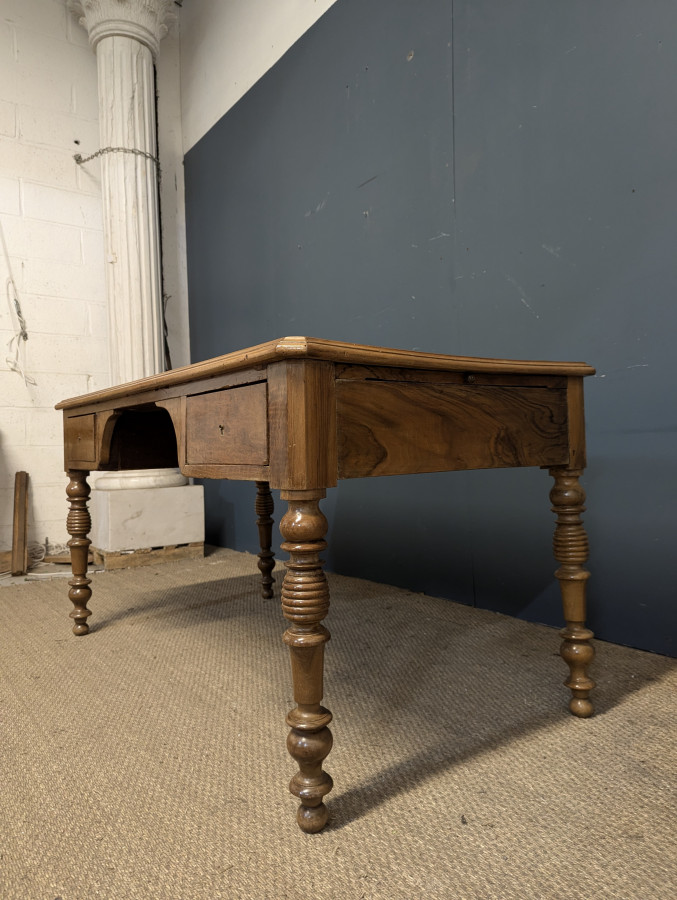 Bureau de style Louis Philippe en Acajou