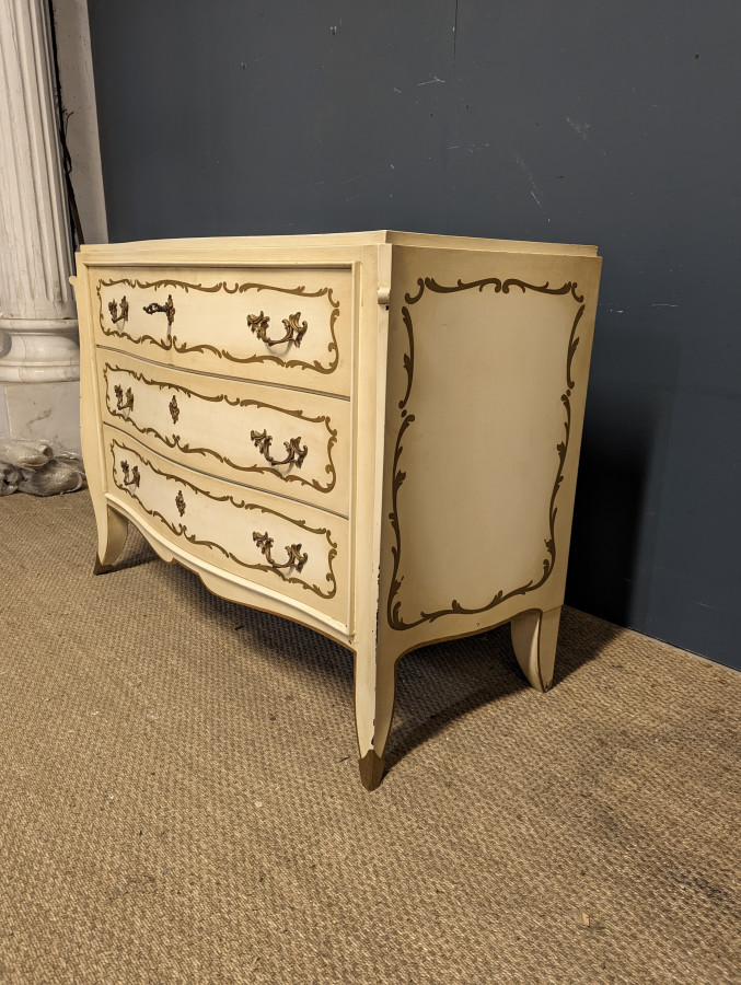 Commode du 20 ème de style Leleu pieds Laiton