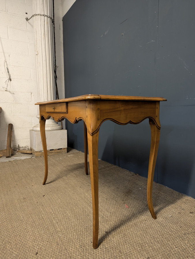 Table bureau de style Louis XV