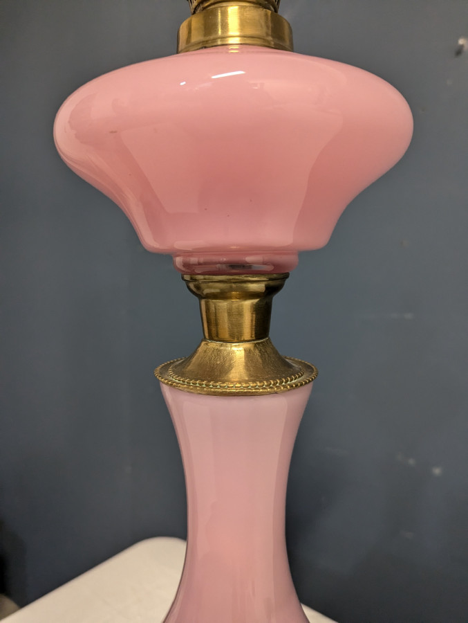 Paire de Lampe à pétrole en opaline rose