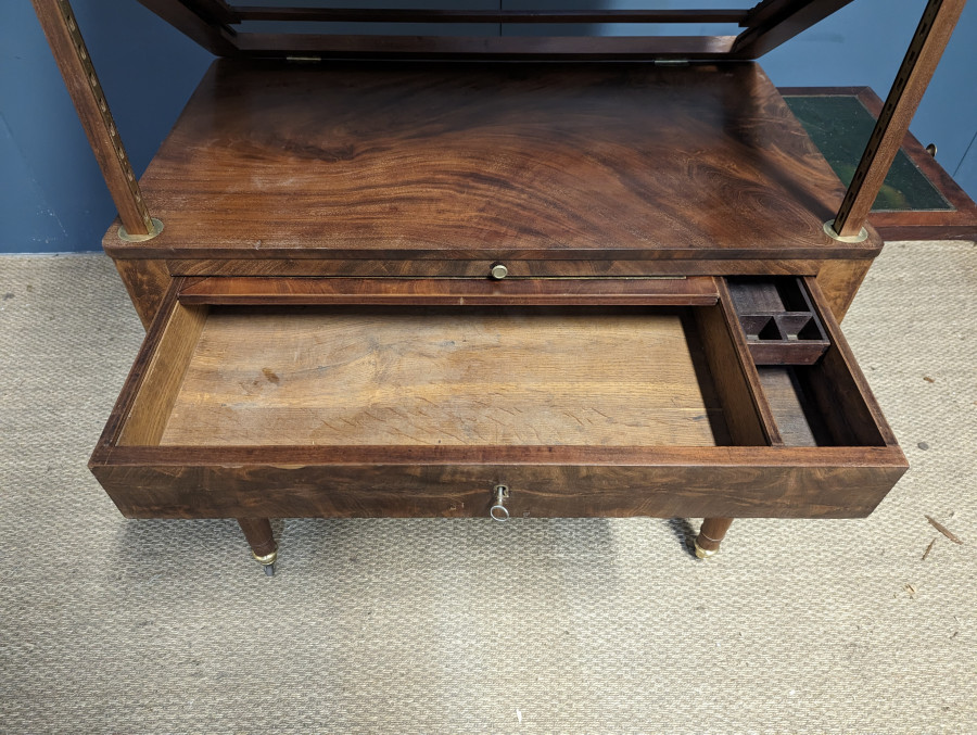 Table à la Tronchin en acajou d'époque Restauration