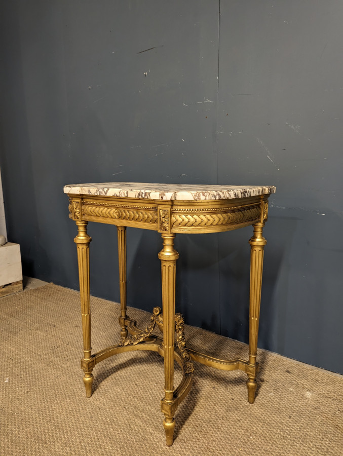 Console de style Louis XVI en bois doré époque Napoléon III