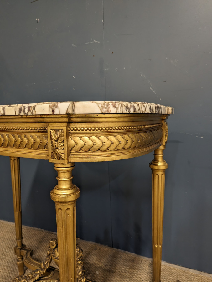 Console de style Louis XVI en bois doré époque Napoléon III