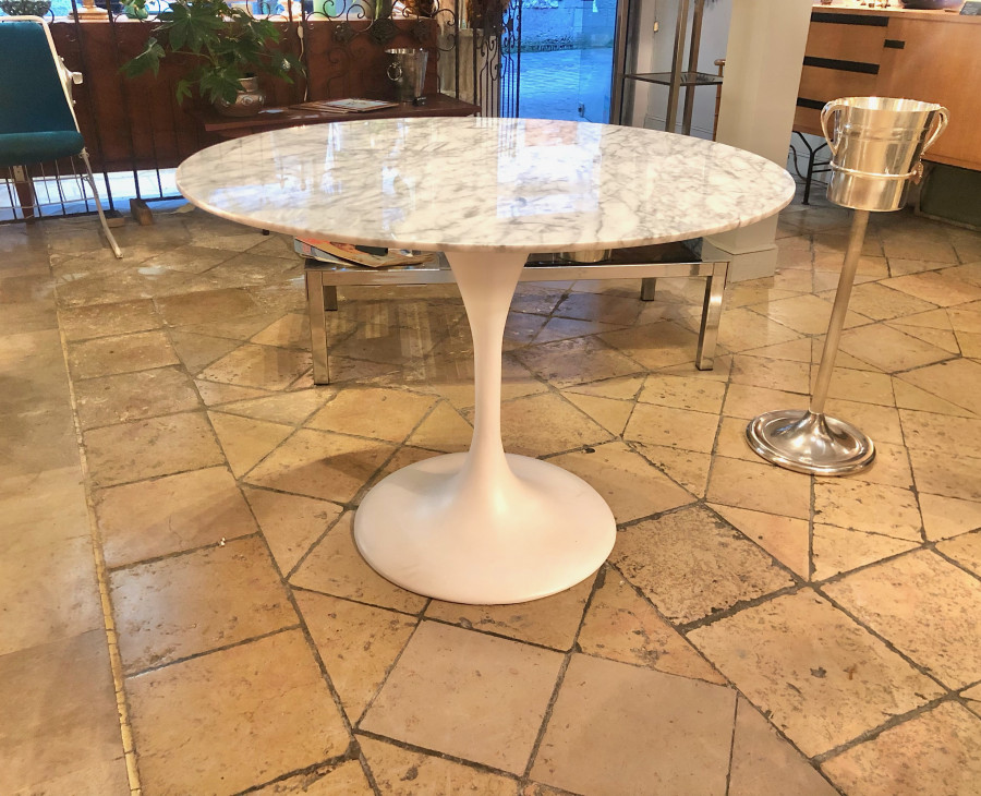 Table ronde en marbre de carrare arabescato